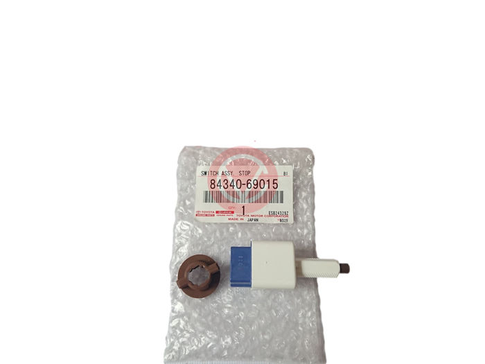 Picture of 84340-69015 8434069015 Công tắc đèn phanh Lexus GX470/Prado, Camry LE